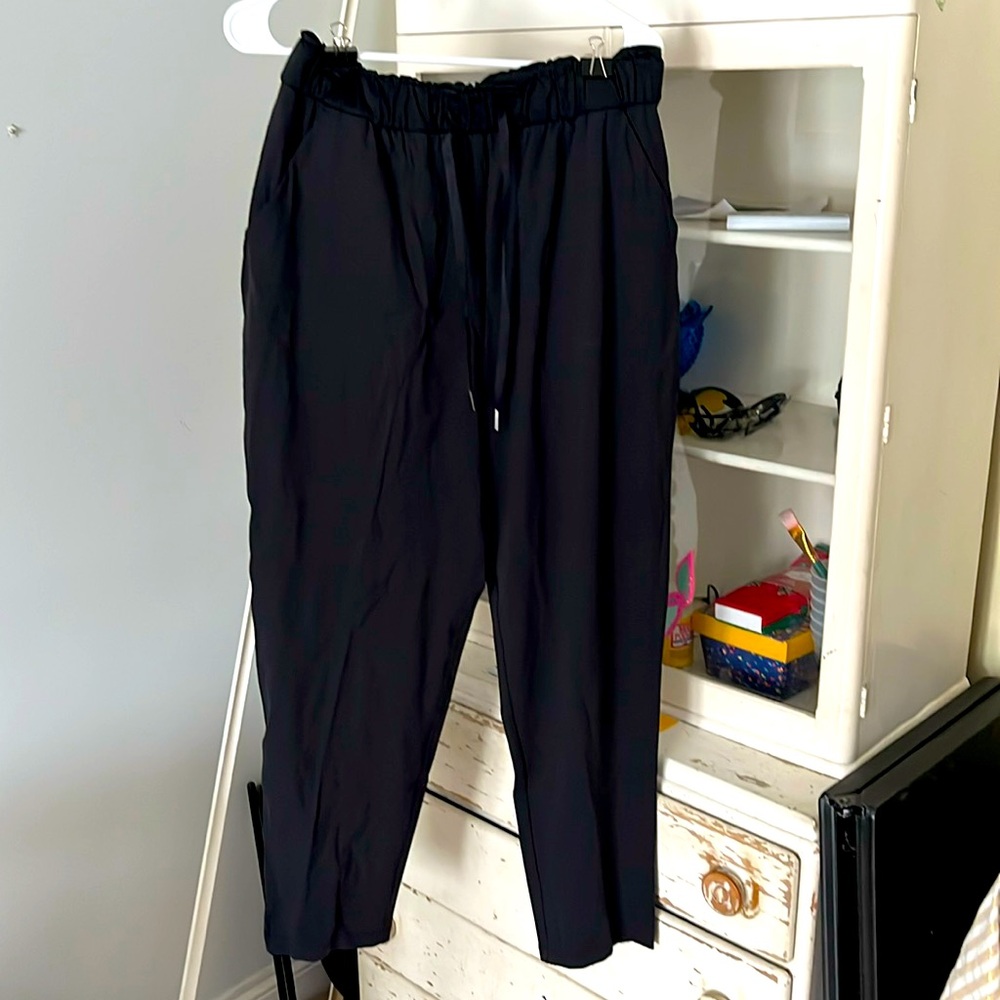 Lululemon pants size 10